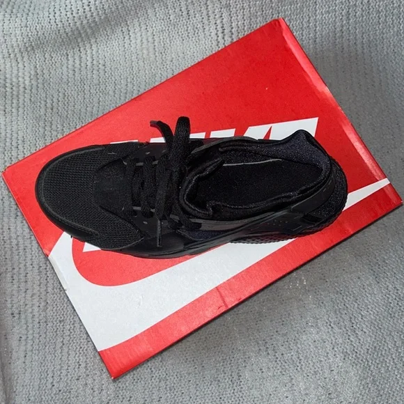 NIKE Huarache - Picture 2 of 5